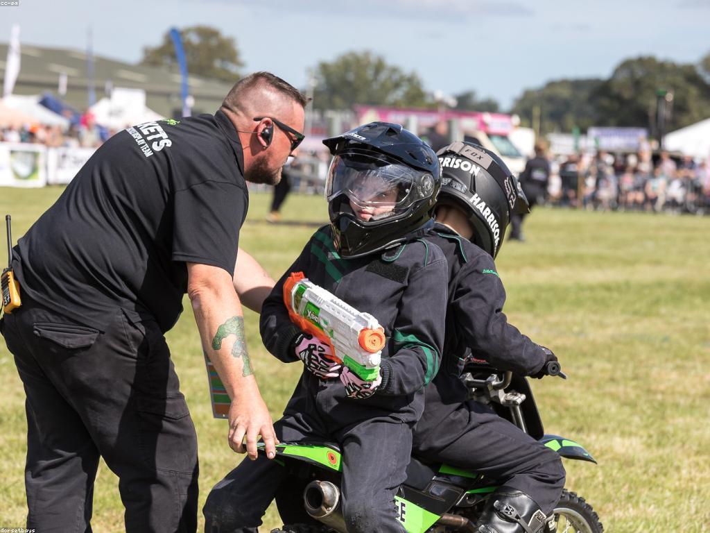 ការប្រកួតនិងរង្វាន់: វិធីសាស្ត្រប្រកួតដើម្បីឈ្នះរង្វាន់